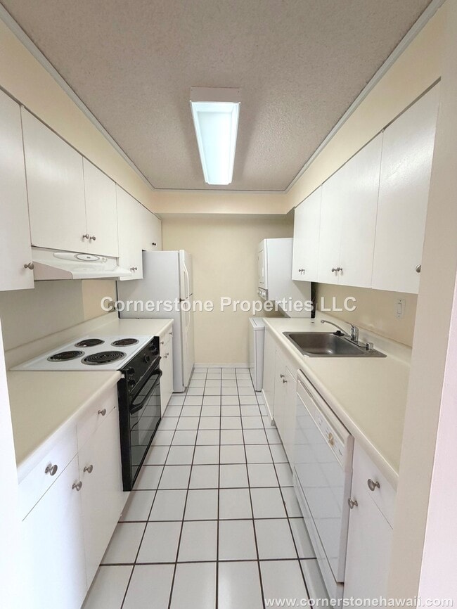 Building Photo - 2029 Nuuanu Ave
