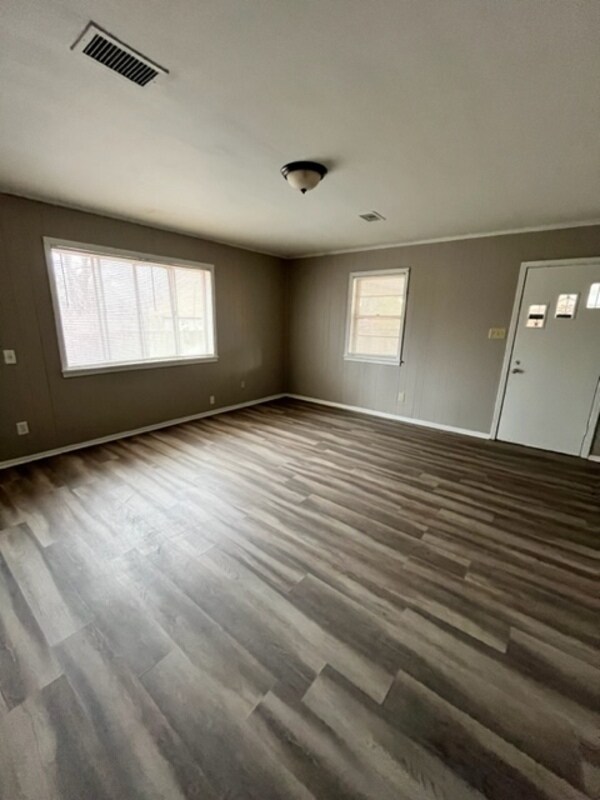 Building Photo - 3189 Ridgecrest St