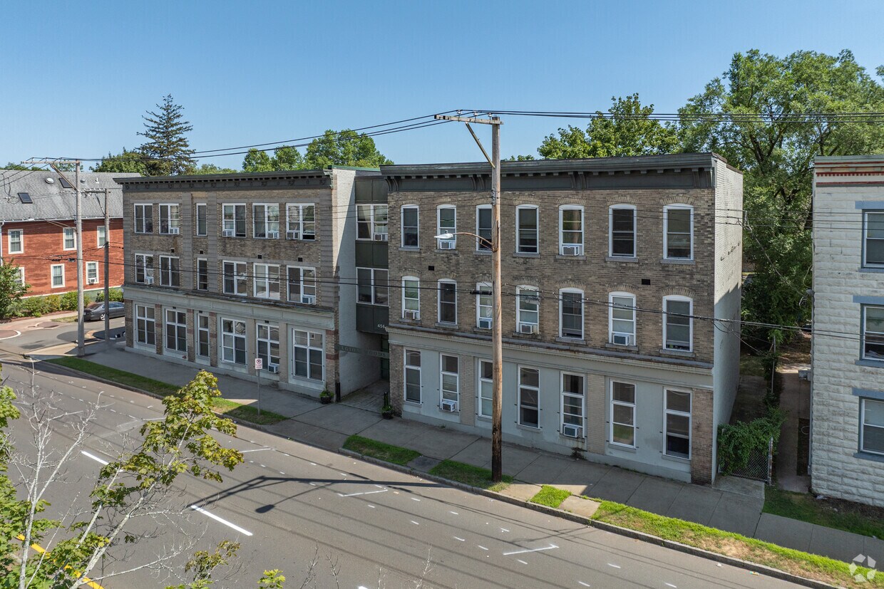 Foto del edificio - Legion Woods
