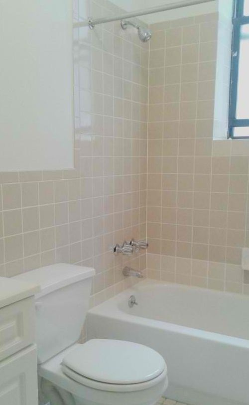 Building Photo - 301 W 51st St