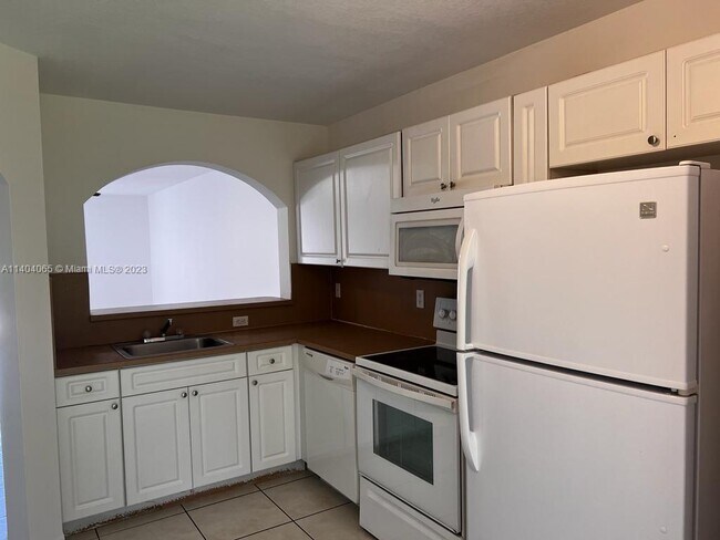 Foto del edificio - 1271 SE 29th St