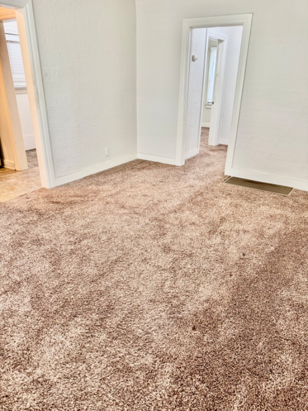 Building Photo - 600 E Garfield Ave