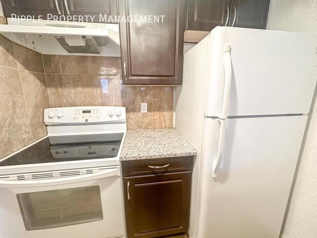 Building Photo - GREAT 1 BED/ 1 BATH APARTMENT IN THE COMMUNITY OF DOWNTOWN