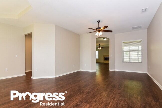 Building Photo - 3677 Sandhill Crane Dr