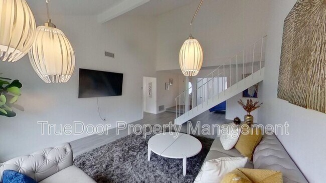 Building Photo - 6661 Wrenfield Dr