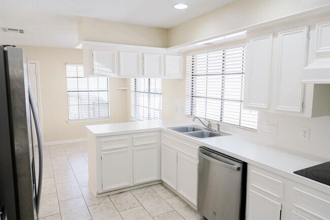 Foto del edificio - 22526 Wildwood Grove Dr