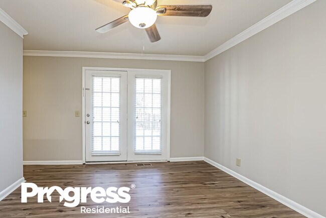 Foto del edificio - 110 Lynnhurst Cir