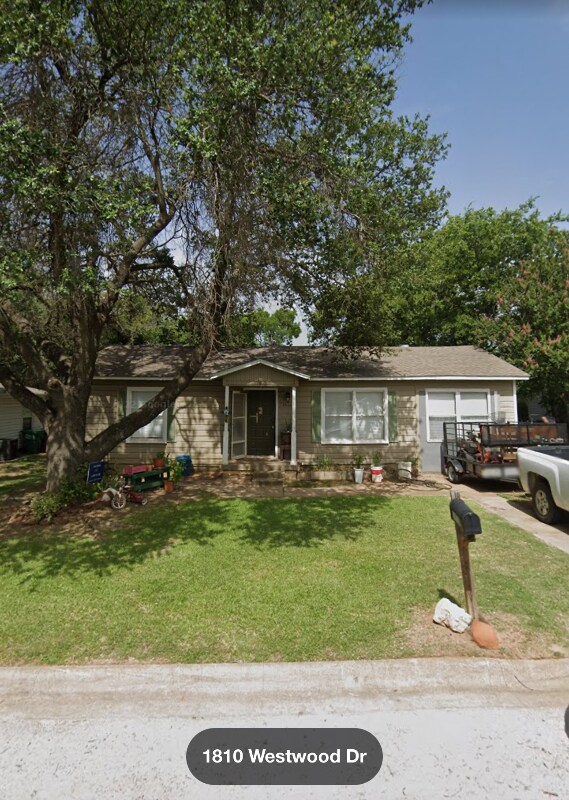 Foto principal - 1810 Westwood Dr