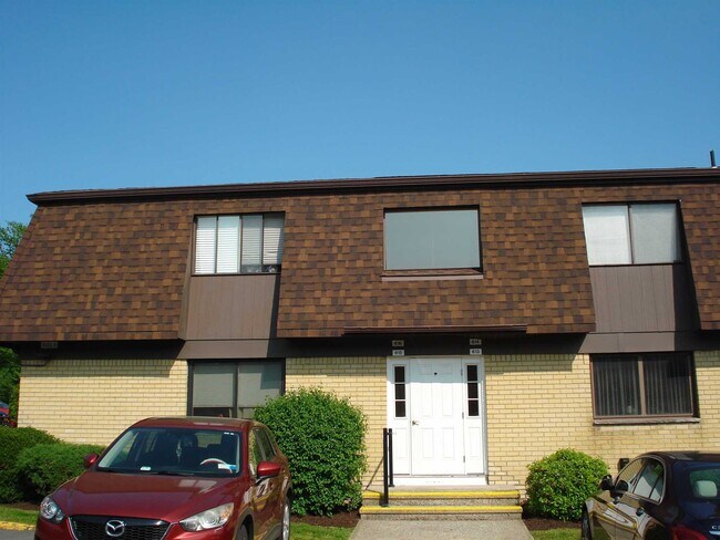 Foto del edificio - 614 Cherry Hill Dr