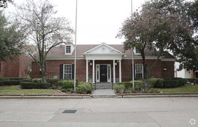 Building Photo - Farmington