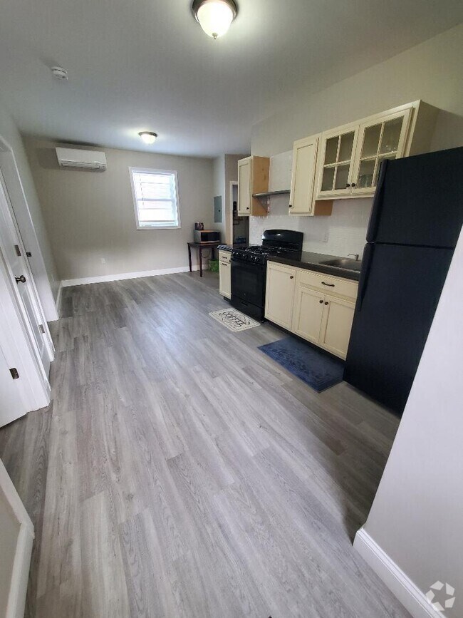 Duplex for Rent in Somerset, MA 1 Rentals