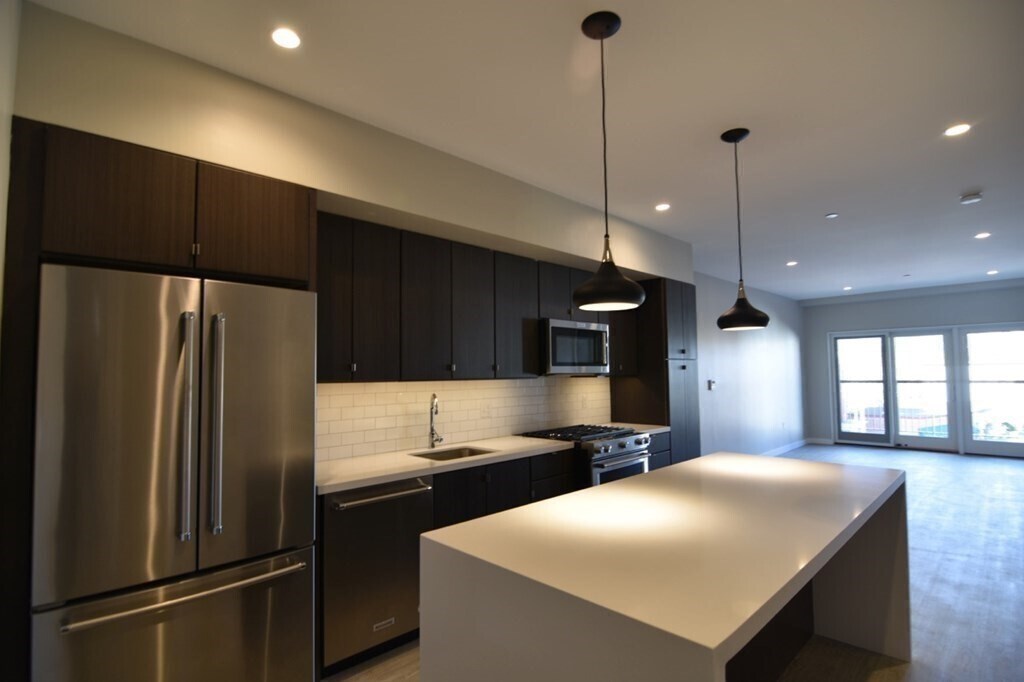 120 Savin Hill Ave Unit 203, Boston, MA 02125 Room for Rent in Boston