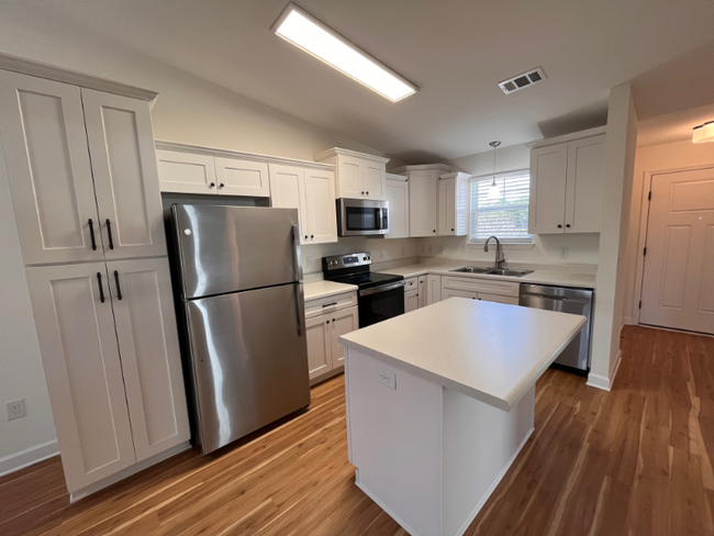 Building Photo - 4616 Crossing Ct