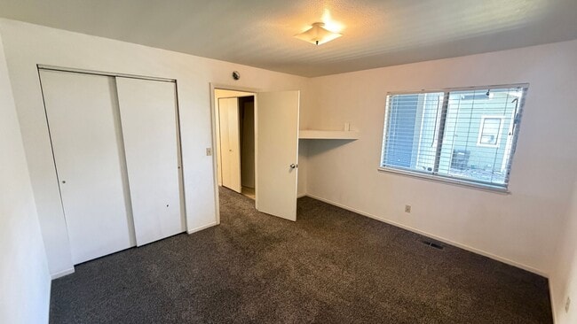 Building Photo - 777 Wagon Dr