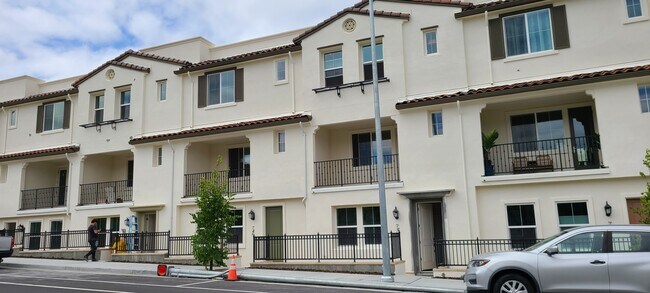 Community - 726 Rockview Rd