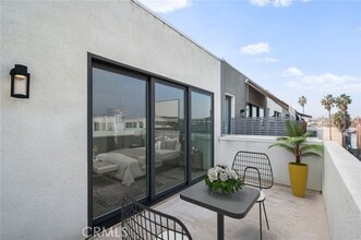 Building Photo - 279 Dockside Ln