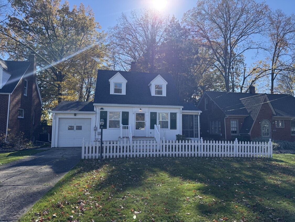 Foto principal - 35 Wildwood Dr