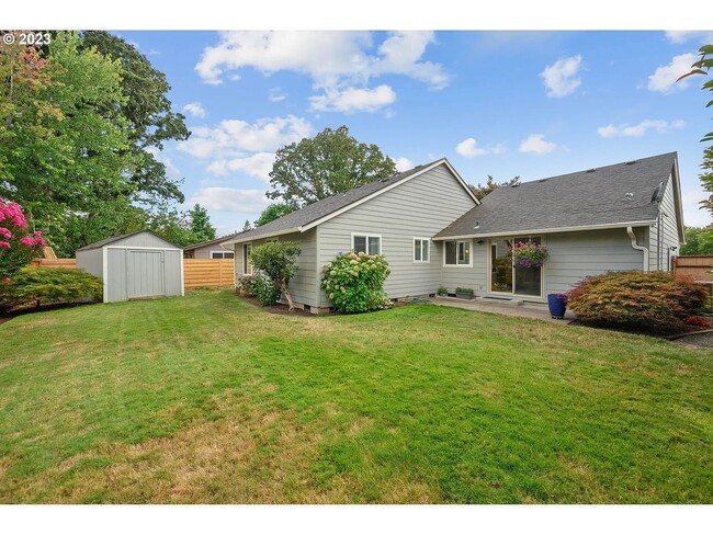 Building Photo - Nice 3 Bedroom, 2 Bath Home in McMinnville...