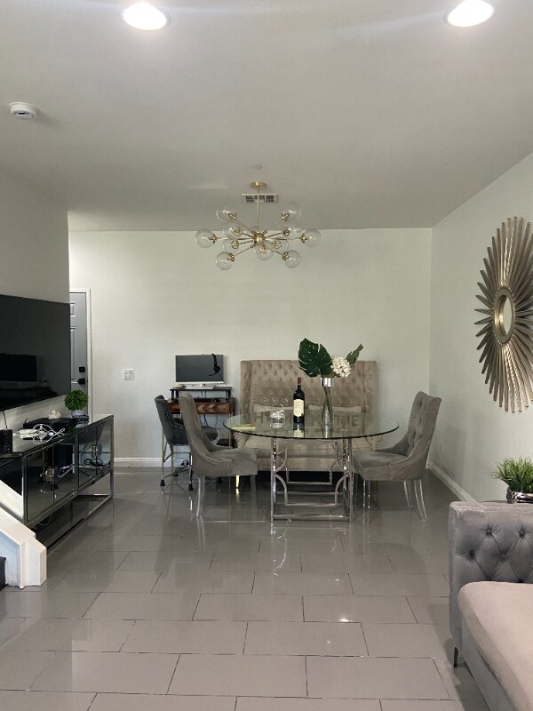 Building Photo - 12375 Azaleas Dr