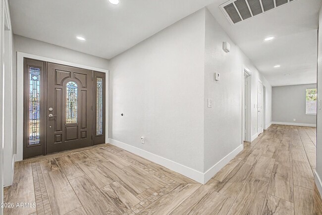 Building Photo - 3027 W Tierra Buena Ln
