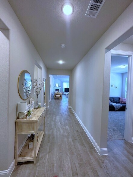 Foto del edificio - 9632 Staffordshire Rd