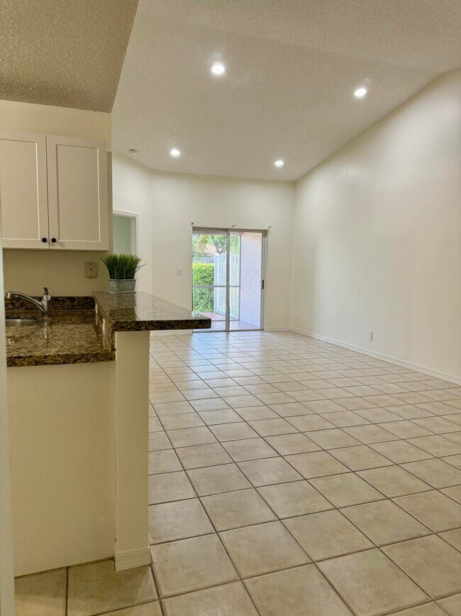 Building Photo - 11289 SW 18th Ct