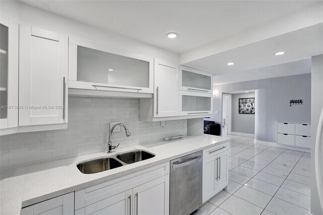 Foto del edificio - 3725 S Ocean Dr