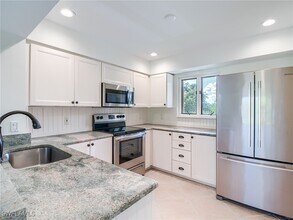 Building Photo - 1633 Spoonbill Ln