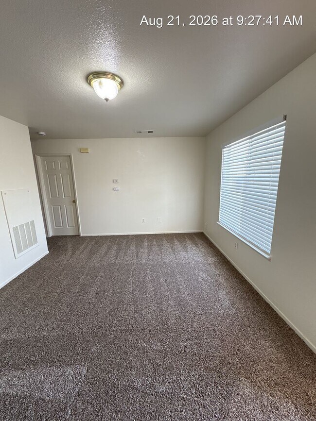 Foto del edificio - 3733-3739 West Myrtle Court