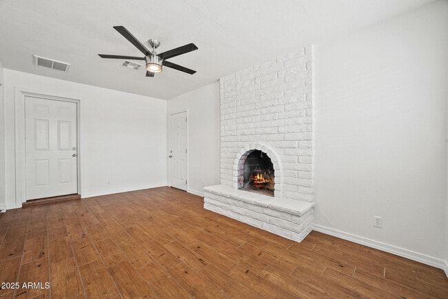 Foto del edificio - 720 E Broadway Ln