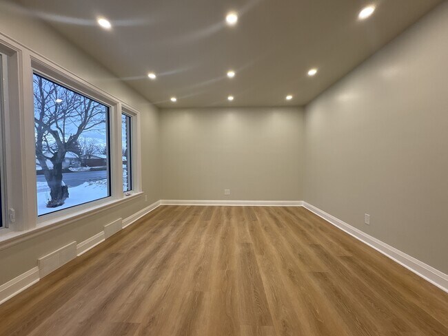 Photo du bâtiment - 2126 Arthur St E