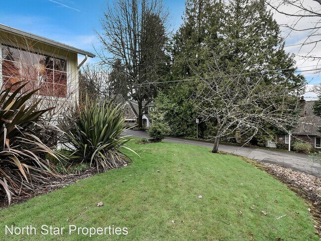 Foto del edificio - 4 br, 2 bath House - 159 Ladd St.