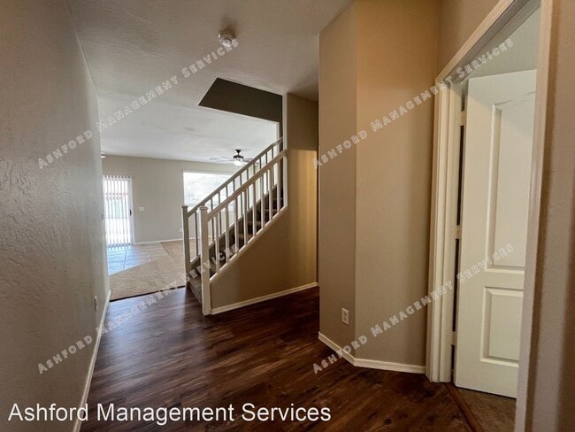 Building Photo - 4 br, 2.5 bath House - 2417 S. 90th Glen