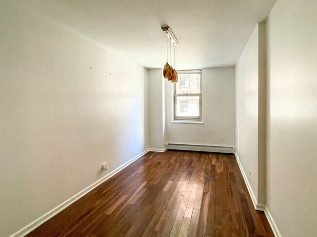 Foto del edificio - 253 E Delaware Pl