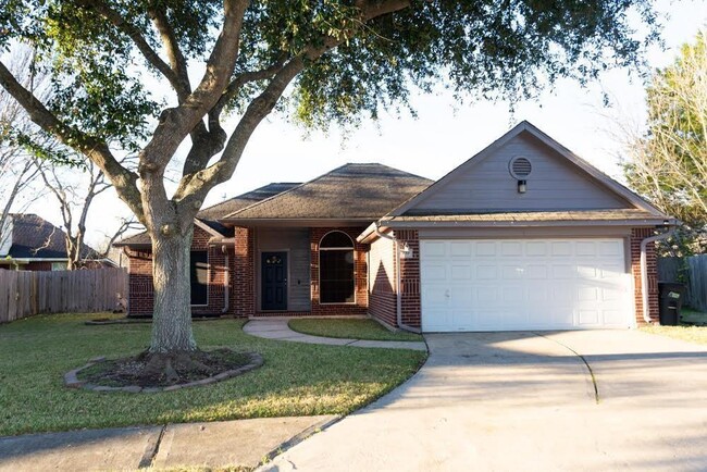 Foto del edificio - 822 Oak Lodge Ct