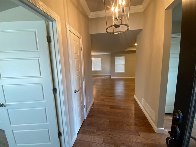 Foto del edificio - 5610 Bower Ln