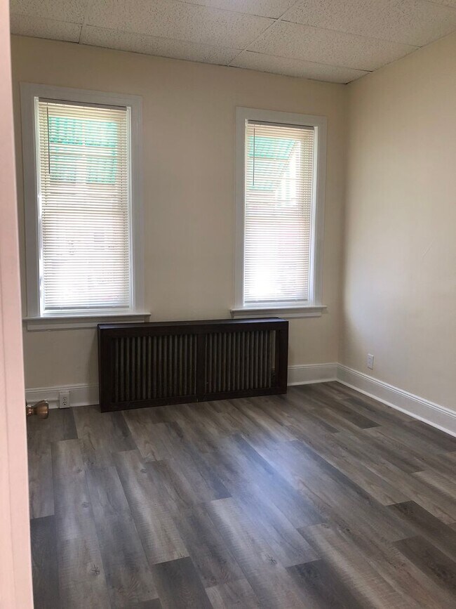 Foto del edificio - 314 Elmer St