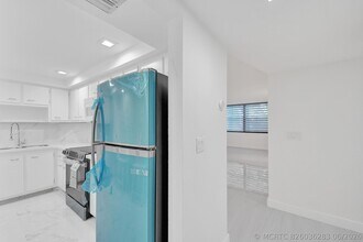 Building Photo - 3800 N Hills Dr