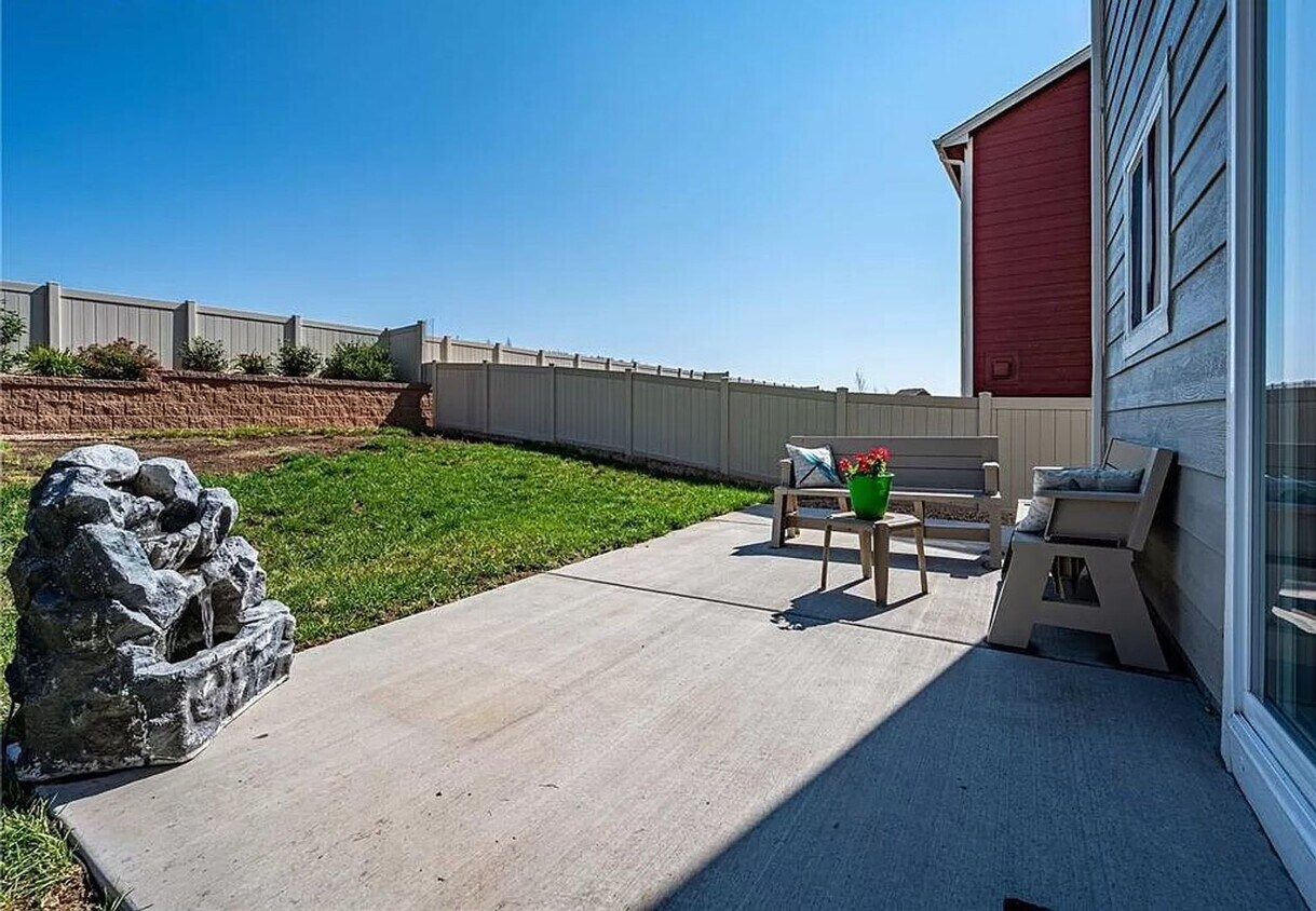 Photo - 8884 Vanderwood Road