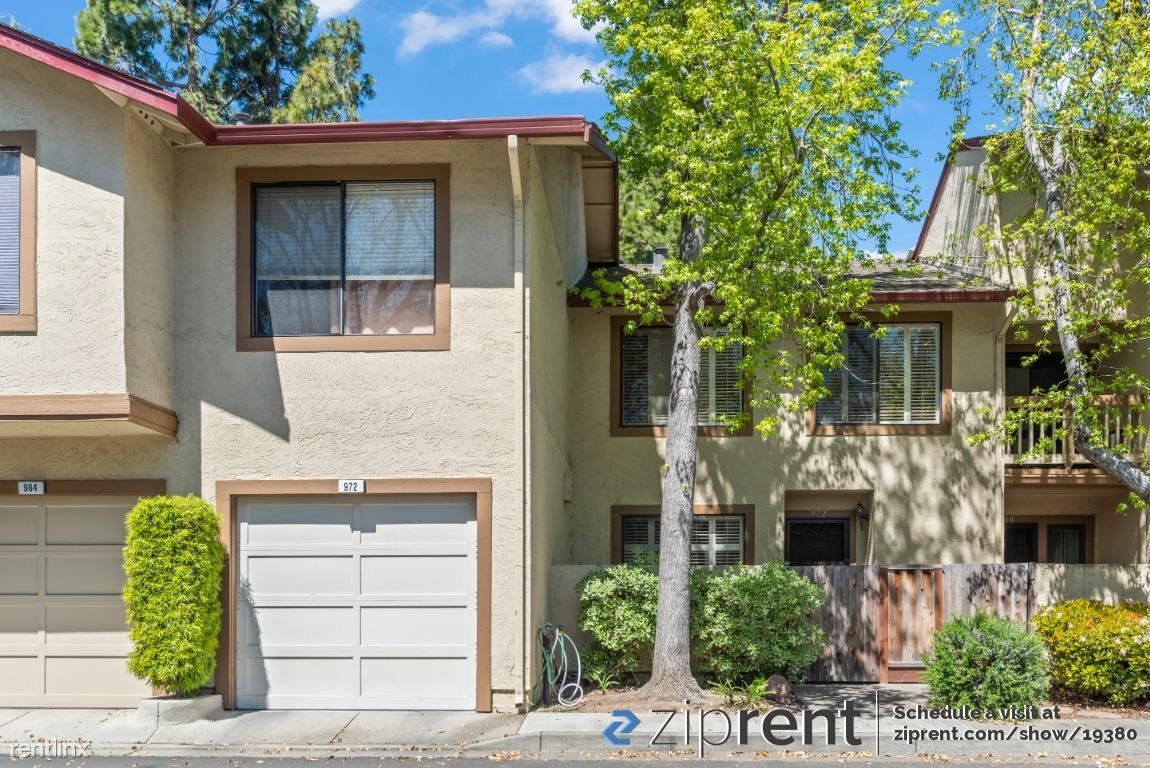 3 br, 2.5 bath Condo 972 Huntington Terr... Condo for Rent in