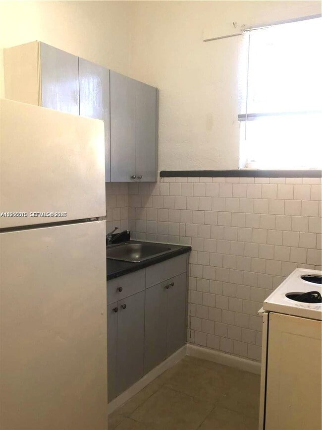 Building Photo - 836 NW 10th St