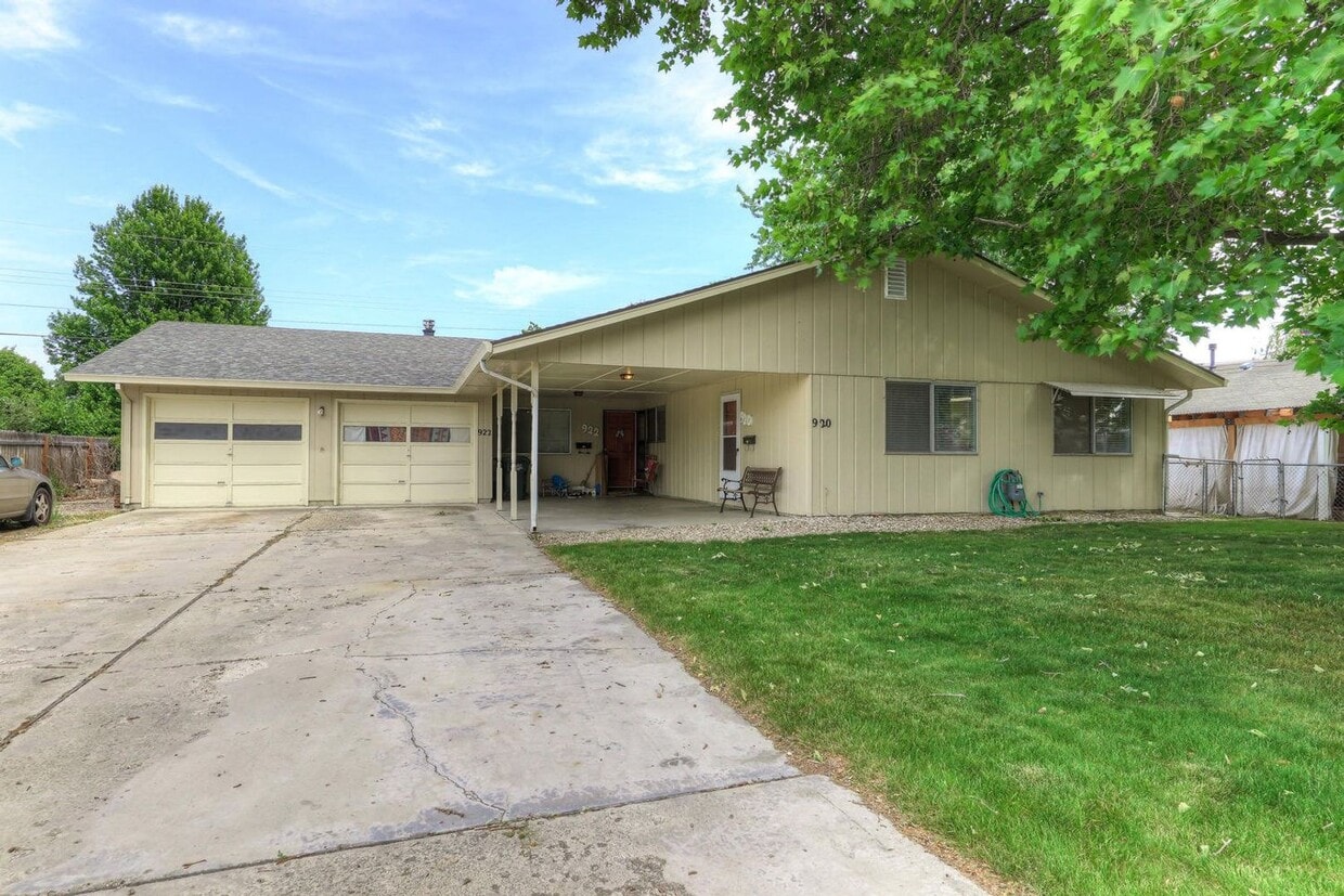 8th Street Duplex Apartment for Rent in Meridian, ID