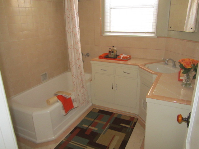 bathroom - 7921 Maitland Ave
