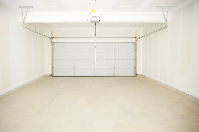 Building Photo - 471 Rivanna Hl Rd