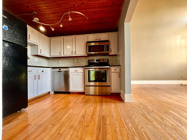 Foto del edificio - Stunning 2BR/1BA  Condo in Charlotte!!