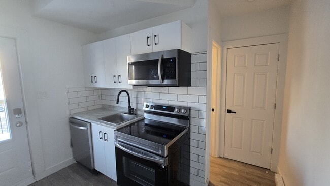 Building Photo - 87 Weldon St