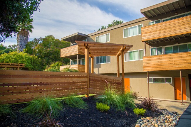 Marin Heights  Apartment Homes Marin Apartments  San Rafael, CA