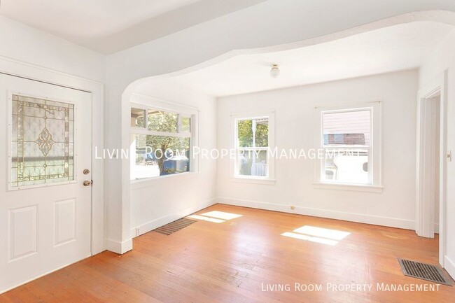 Foto del edificio - Cute Close-In Bungalow in Eliot Neighborhood