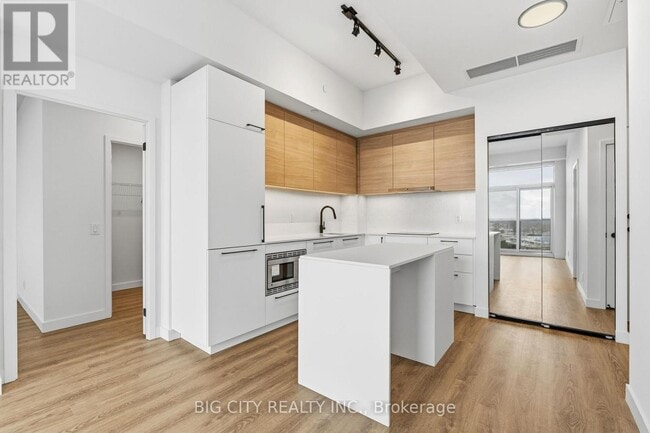 Building Photo - 1050 Eastern Ave