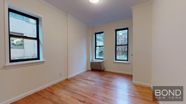 Foto del edificio - 241 E 38th St